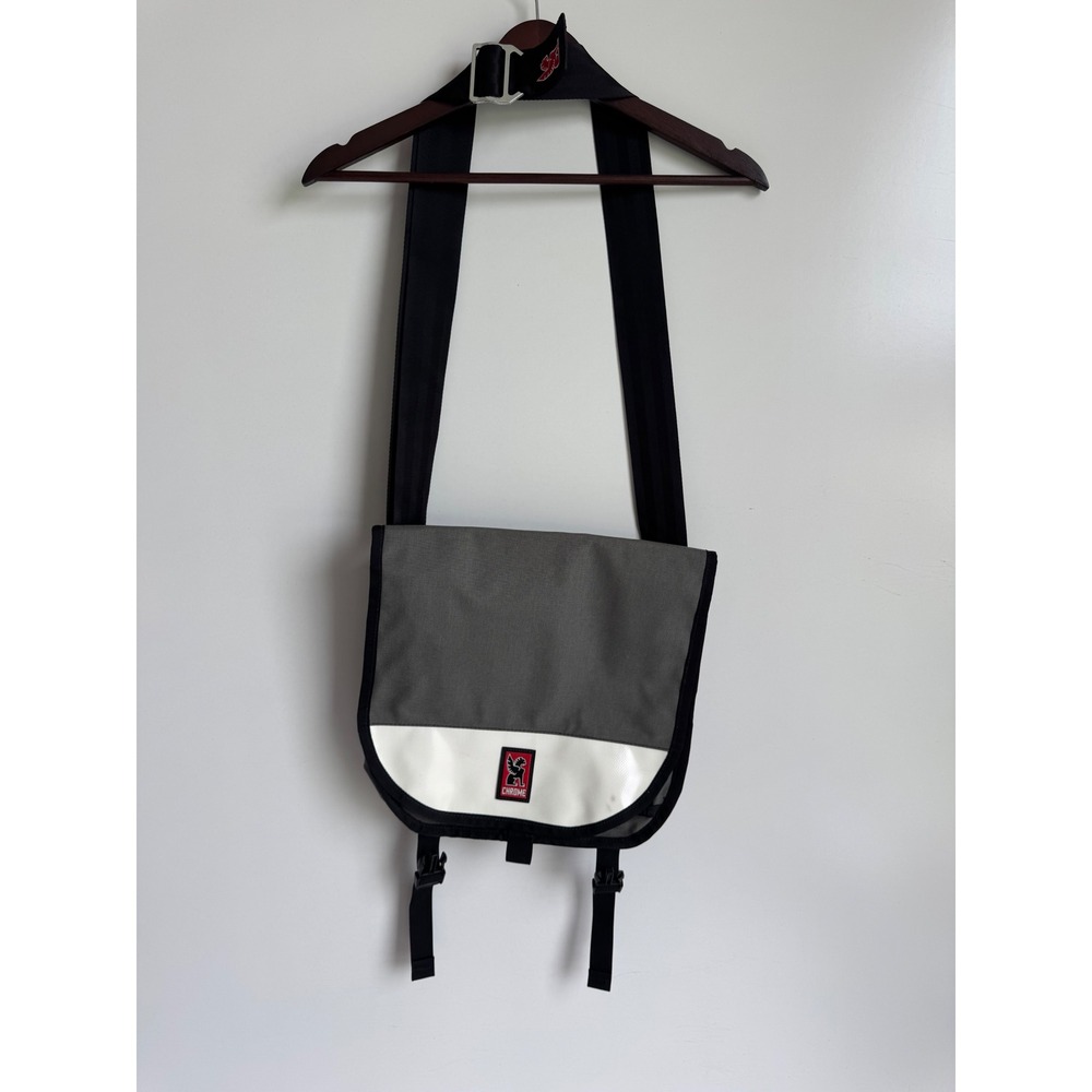 Chrome Vega Messenger Bag Grey White Urban Utility Bike Commuter Techwear tough